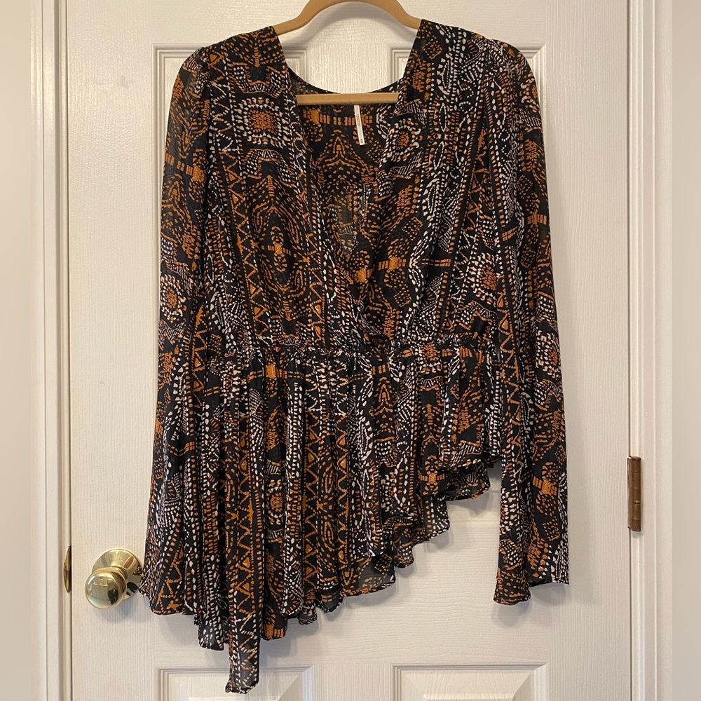 Free People Lele Printed Blouse Size Medium. 🧡🤍🖤 only worn once - Picture 4 of 9